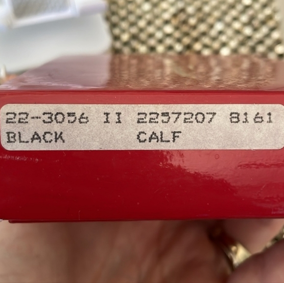 Salvatore Ferragamo EUC  unisex key holder - Picture 9 of 11